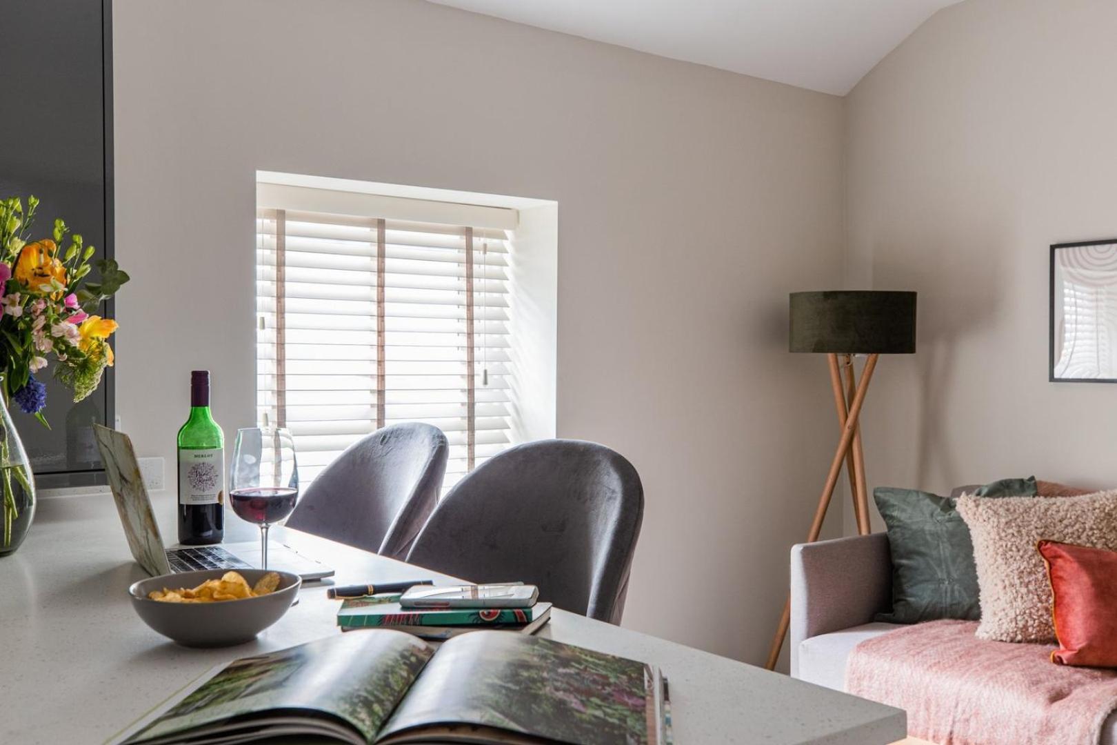 Cohost Partners | Close To City Centre | One Br! Cardiff Bagian luar foto